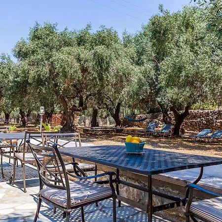 Willa Maison Traditionnelle Grecque Avec Acces Direct A La De Glysteri A Pied