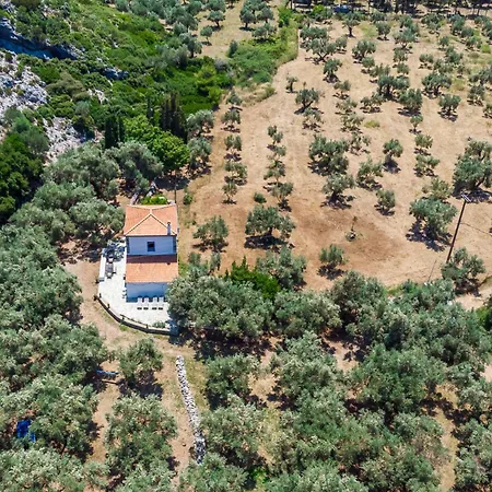 Willa Maison Traditionnelle Grecque Avec Acces Direct A La De Glysteri A Pied Skopelos