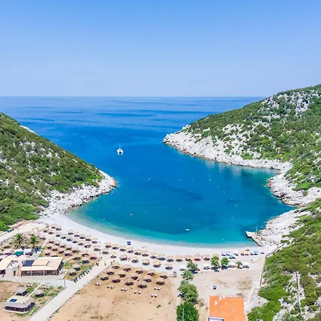 Maison Traditionnelle Grecque Avec Acces Direct A La De Glysteri A Pied Willa *