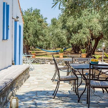 Maison Traditionnelle Grecque Avec Acces Direct A La De Glysteri A Pied Willa