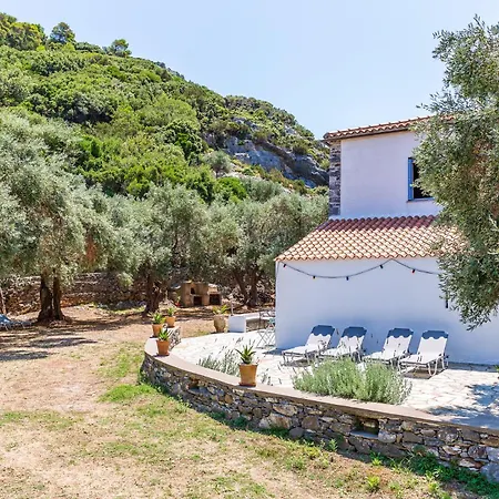 Maison Traditionnelle Grecque Avec Acces Direct A La De Glysteri A Pied