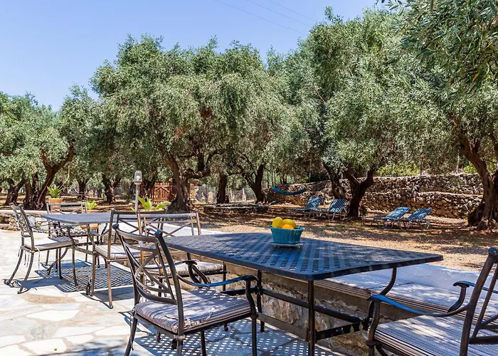 Villa Maison Traditionnelle Grecque Avec Acces Direct A La De Glysteri A Pied