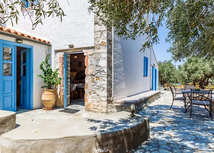 Maison Traditionnelle Grecque Avec Acces Direct A La De Glysteri A Pied Villa